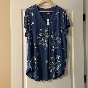 NWT! Old Navy blue floral shirt